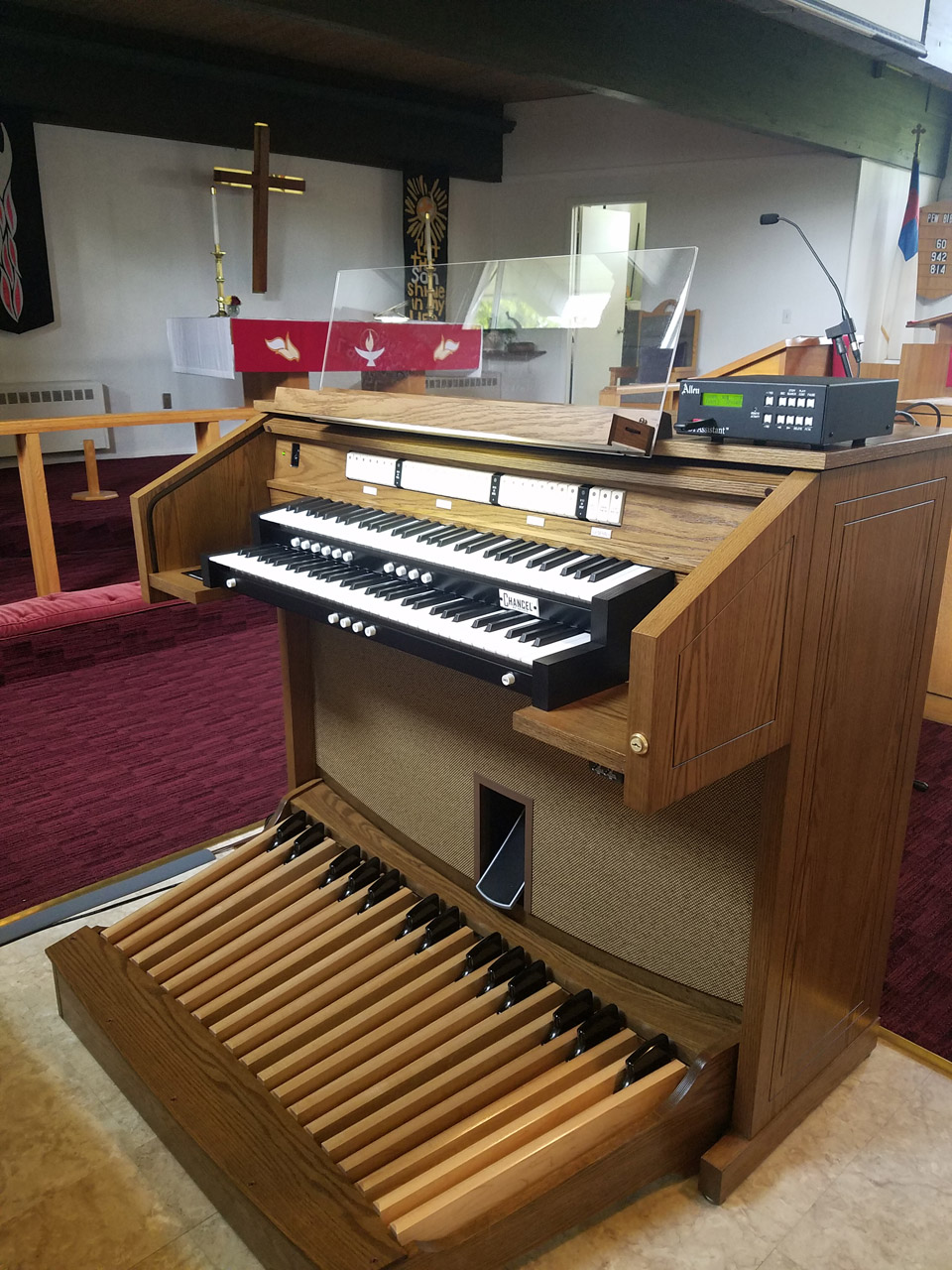 Allen CF-3 digital organ, Trinity Lutheran Church, Monroeville PA